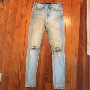 High waisted jeans